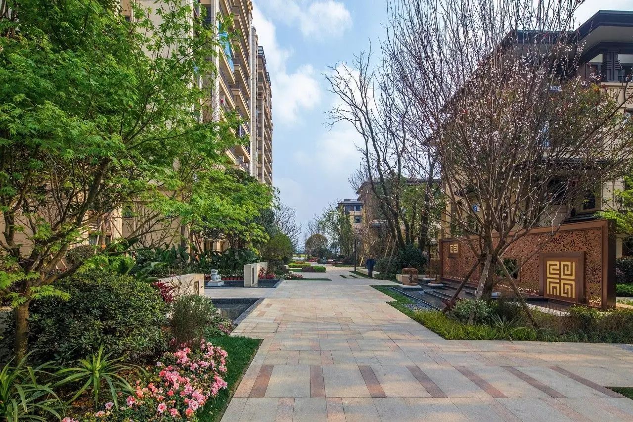 龍湖五維景觀·人文，歷史不說話全在建筑
