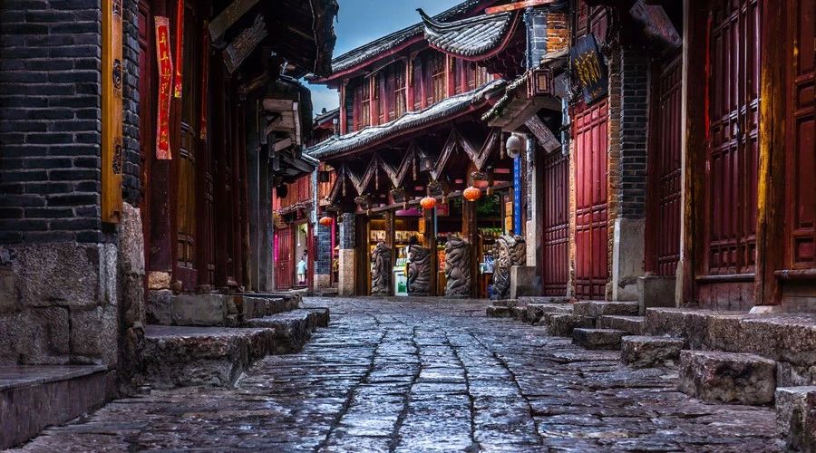 麗江·白馬里，千年古城化作最美背景