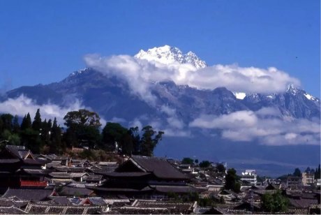 束河桃花塢，在茶馬古道浮生清閑陪父母慢慢變