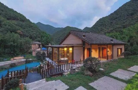 靜廬瀾柵，青山綿綿溪水潺潺