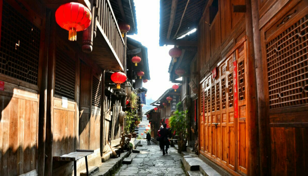 千年一 夢(mèng)，醉在龔灘古鎮(zhèn)紅樓客棧