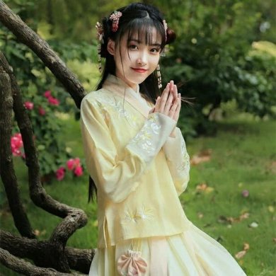 雨縑縑意漢服，清新刺繡襦裙?jié)h服圖片