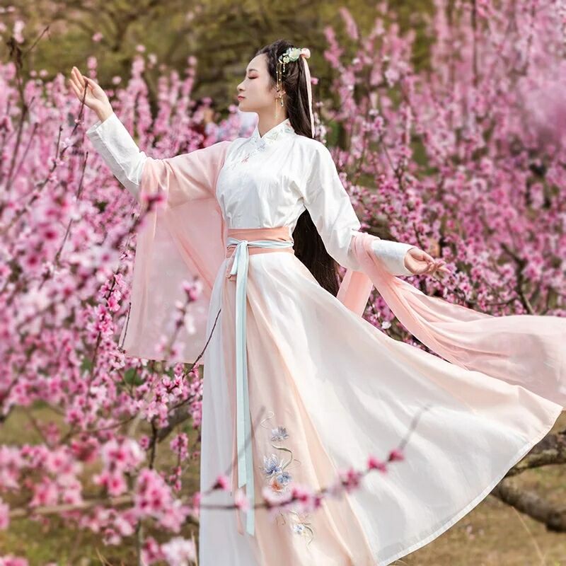 仙女縹緲漢服，且看韶華傾負(fù)