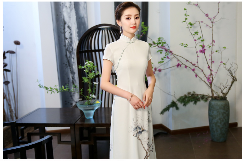 白玉嬌旗袍，復(fù)古素雅旗袍裙