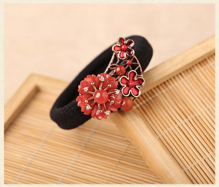 紅色扎頭發(fā)發(fā)圈，嬌艷氣質(zhì)時(shí)尚頭飾