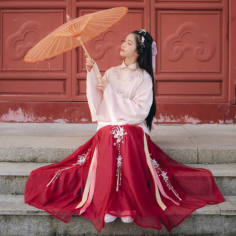 金魚戲水刺繡漢服，傳統(tǒng)立領(lǐng)紅裙?jié)h服圖片