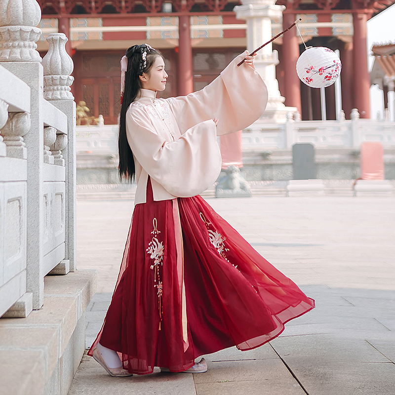 金魚戲水刺繡漢服，傳統(tǒng)立領(lǐng)紅裙?jié)h服圖片
