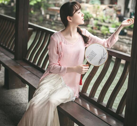 改良版復(fù)古中國風(fēng)的漢服，簡約粉荷色漢服圖片