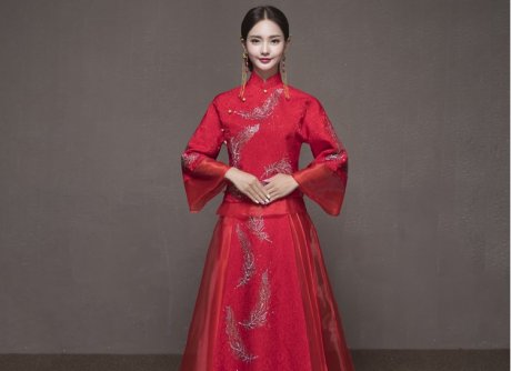 羽毛圖案新娘結(jié)婚禮服，簡約大氣中式禮服