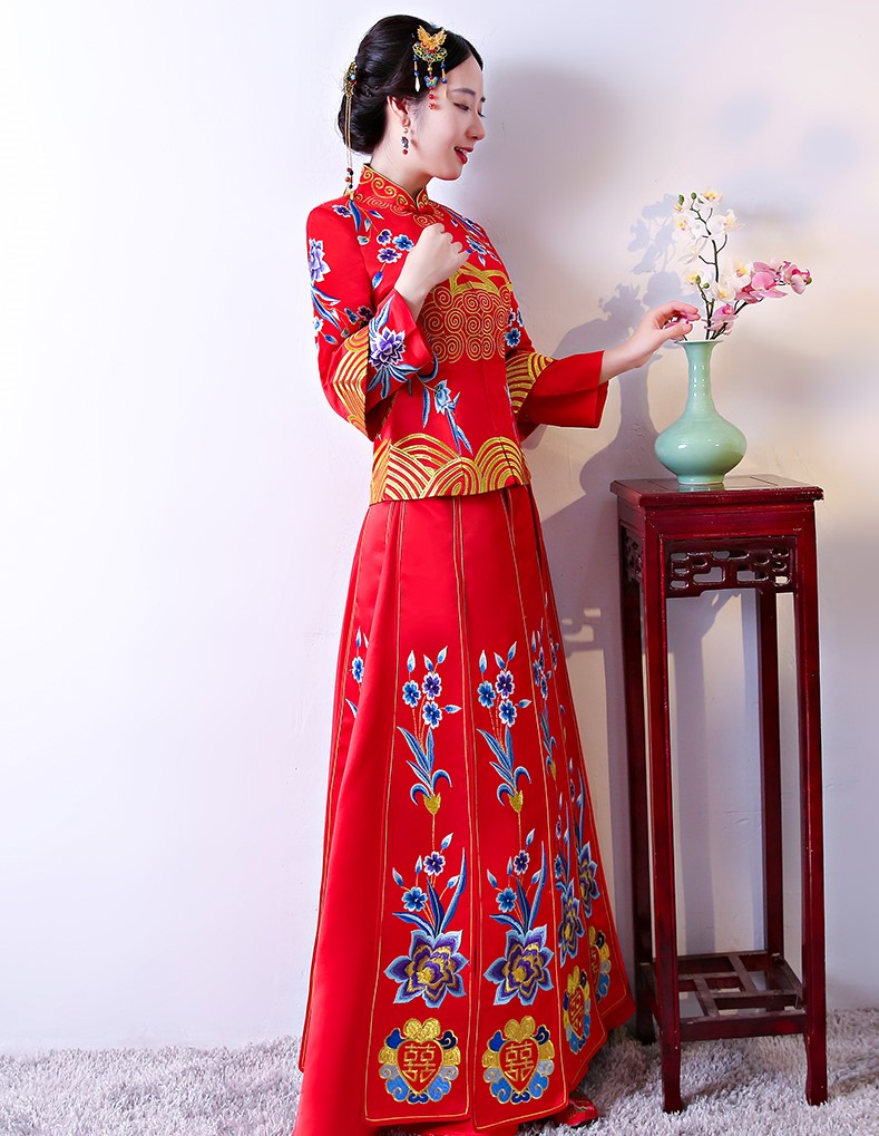 古典中國風(fēng)中式禮服，牡丹多喜刺繡新娘禮服