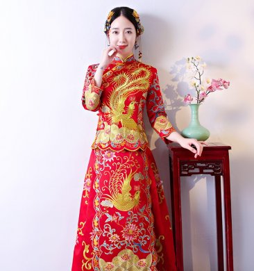 中國(guó)風(fēng)龍鳳褂中式禮服，奢華鳳凰刺繡新娘禮服