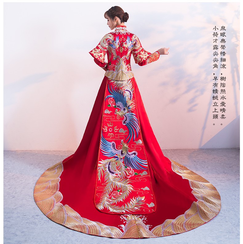 傳統(tǒng)古典中式禮服，新娘秀禾服結(jié)婚禮服