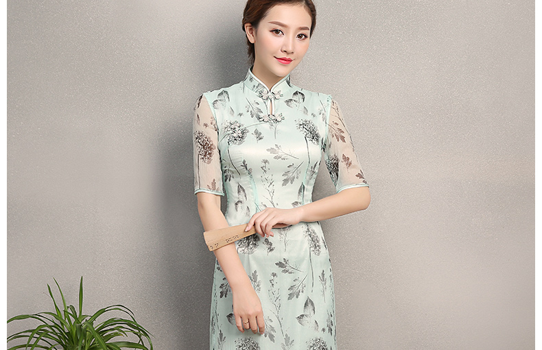 淡青色時尚印花旗袍，優(yōu)雅清新旗袍裙