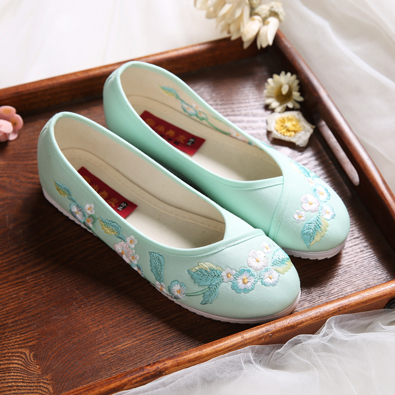 小清新花朵刺繡平底鞋，復(fù)古民族風(fēng)繡花鞋