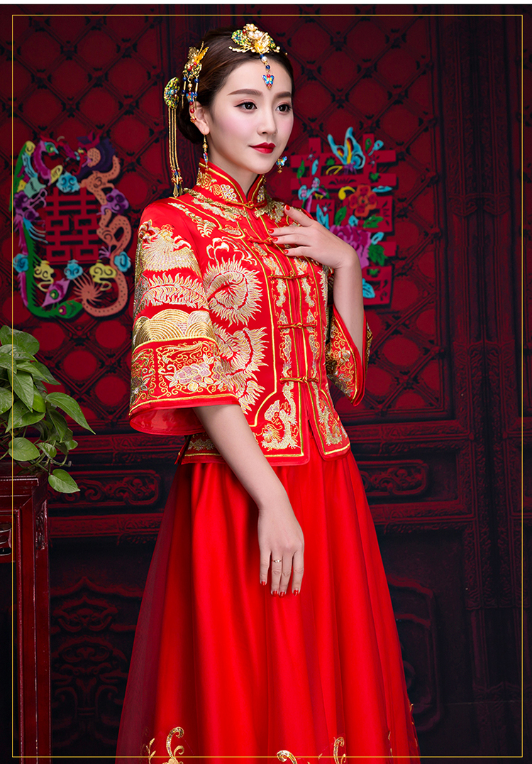 紅色中袖中式禮服，復(fù)古中國風(fēng)新娘禮服