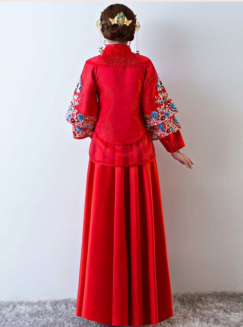 古色古香中式禮服，中國風(fēng)新娘結(jié)婚禮服
