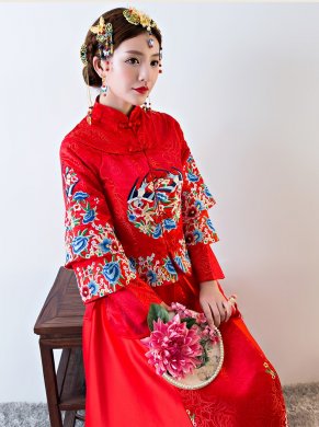古色古香中式禮服，中國風新娘結(jié)婚禮服