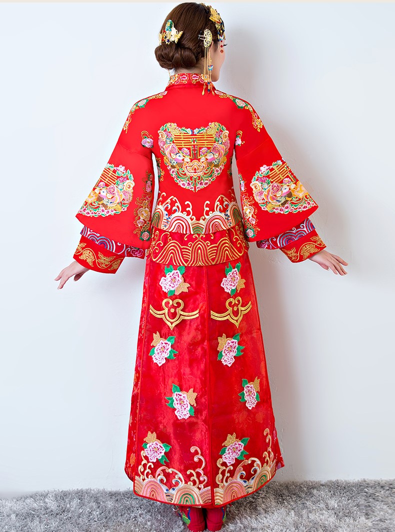 中國(guó)古典元素中式禮服，中國(guó)風(fēng)新娘結(jié)婚禮服
