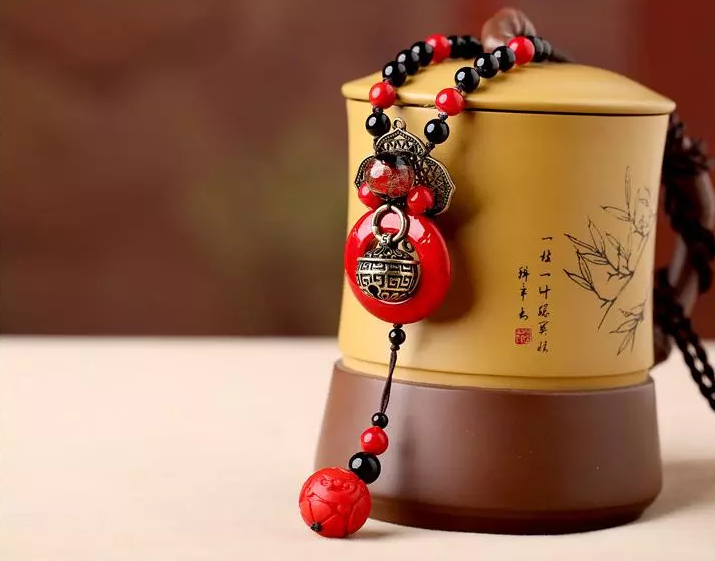 赤子心中國風(fēng)項(xiàng)鏈復(fù)古紅色吊墜毛衣鏈