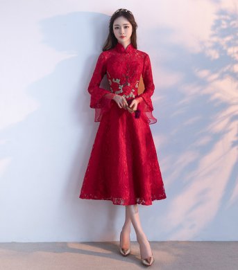 傳統(tǒng)復古印花中式禮服，紅色蕾絲新娘晚禮服