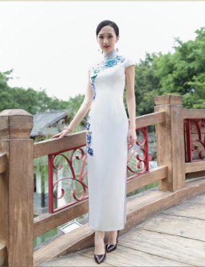 改良中國(guó)風(fēng)發(fā)現(xiàn)旗袍之美，復(fù)古中式旗袍