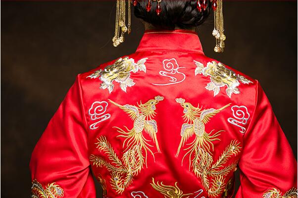 中國(guó)風(fēng)繡花喜字新娘禮服中式婚禮禮服