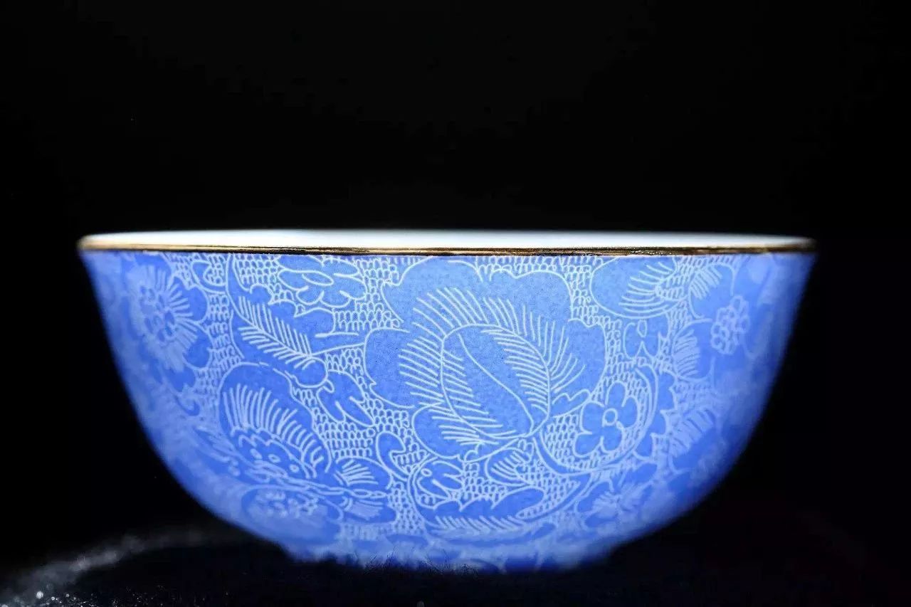 粉彩扒花工藝：細(xì)膩絕妙的陶瓷工藝！