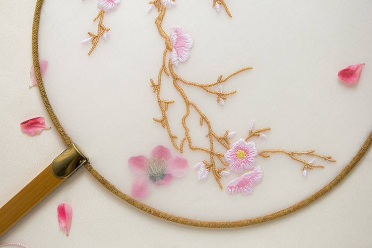 清新桃花刺繡團(tuán)扇，粉色韻味繡花宮扇工藝扇子