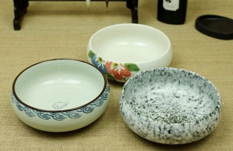 三款手繪陶瓷水淺茶洗水盂，海魚瓷筆洗