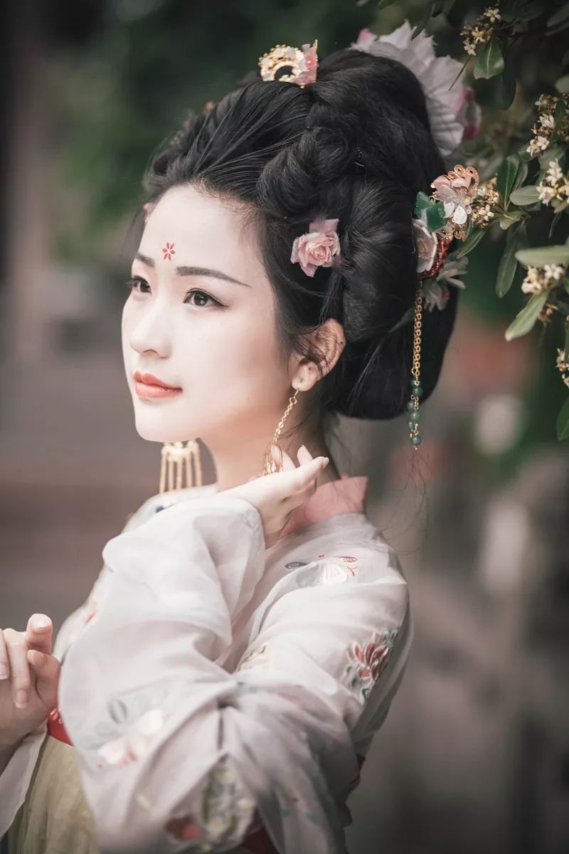 一組優(yōu)秀的古裝美女攝影賞析，韻味十足