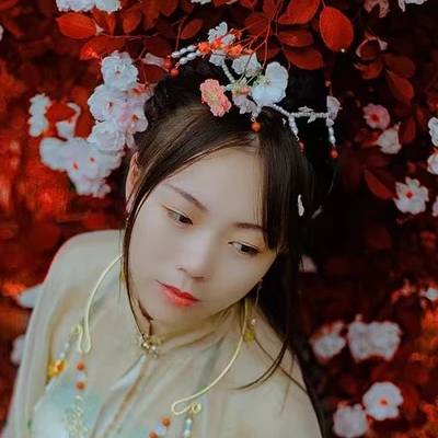 花開(kāi)芬芳女生頭像，唯美古風(fēng)真人頭像