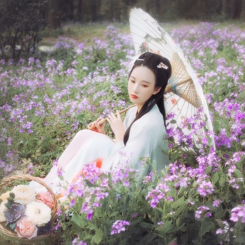 清新花朵帶傘女生頭像，唯美古風真人頭像