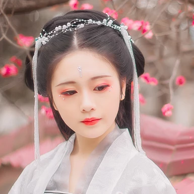 滿溢花香文藝女生頭像，唯美古風(fēng)真人頭像