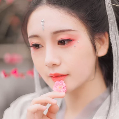 滿溢花香文藝女生頭像，唯美古風(fēng)真人頭像