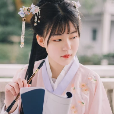文藝淡雅女生頭像，唯美古風(fēng)真人頭像