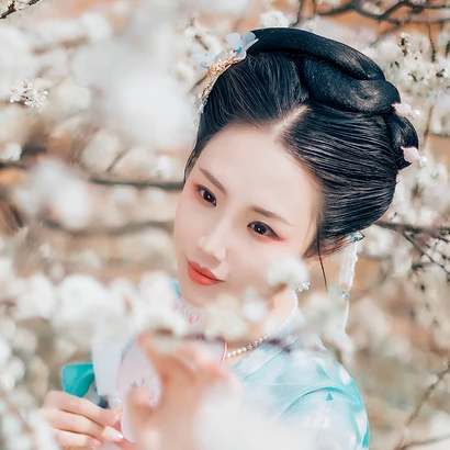 清新梨花芬芳女生頭像，唯美古風(fēng)真人頭像