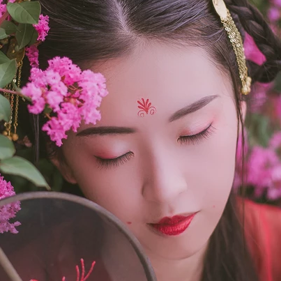 花顏古典氣質(zhì)女生頭像，唯美古風真人頭像
