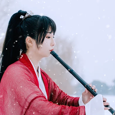 初雪紅衣俠客女生頭像，唯美古風(fēng)真人頭像