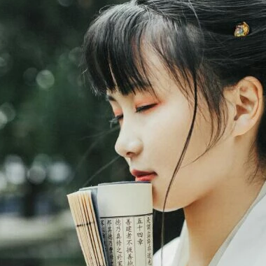 淡雅清新文藝帶團(tuán)扇女生頭像，唯美古風(fēng)頭像