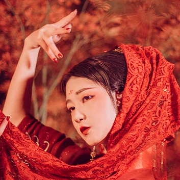 朱紅嬌艷女生頭像，唯美古風(fēng)真人頭像