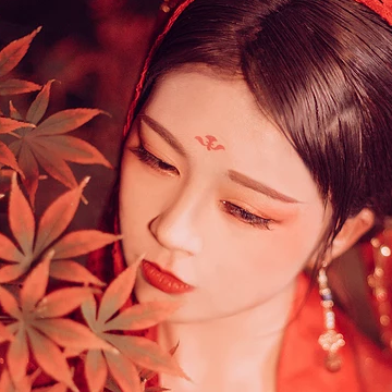 朱紅嬌艷女生頭像，唯美古風(fēng)真人頭像