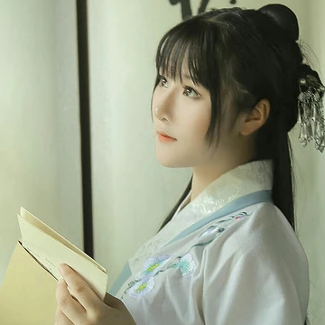 文藝復(fù)古風(fēng)漢服女生頭像，唯美古風(fēng)真人頭像