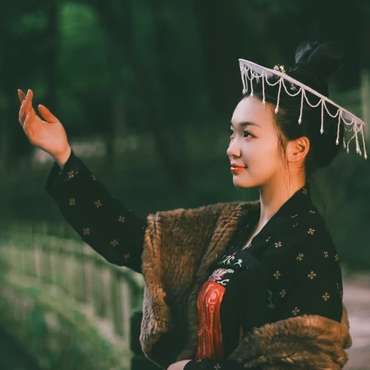 優(yōu)雅時尚女生頭像，唯美古風(fēng)真人頭像