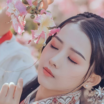 粉色木棉花少女頭像，唯美古風(fēng)真人頭像