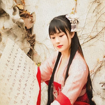 小清新粉衣帶團(tuán)扇女生頭像，唯美古風(fēng)真人頭像