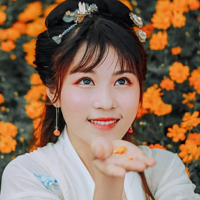 秋菊花香女生頭像，唯美古風(fēng)真人頭像