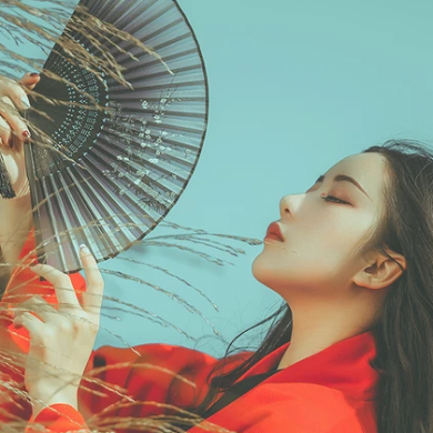 時尚漢服帶折扇女生頭像，唯美古風(fēng)真人頭像