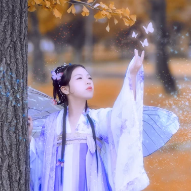 蝴蝶飛舞女生頭像，唯美古風(fēng)真人頭像