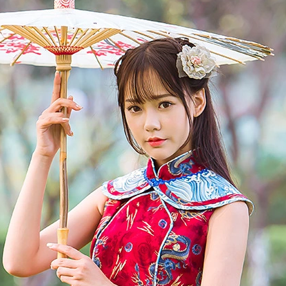 紅衣帶傘女生頭像，唯美古風(fēng)真人頭像