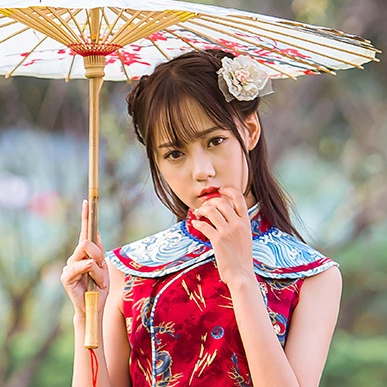 紅衣帶傘女生頭像，唯美古風(fēng)真人頭像